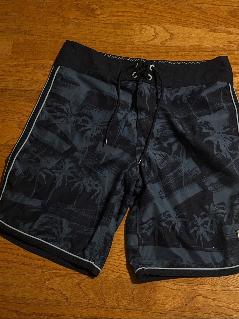 Men’s swim trunks vintage mossimo supply co size 34